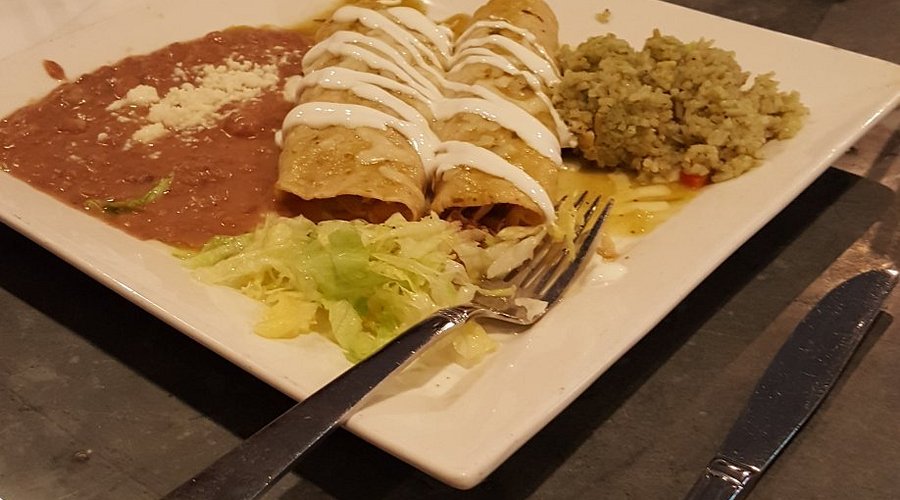 LUNA Mexican Kitchen signature dishes Flautas de PolloCaldo de PolloBuddha Bowl